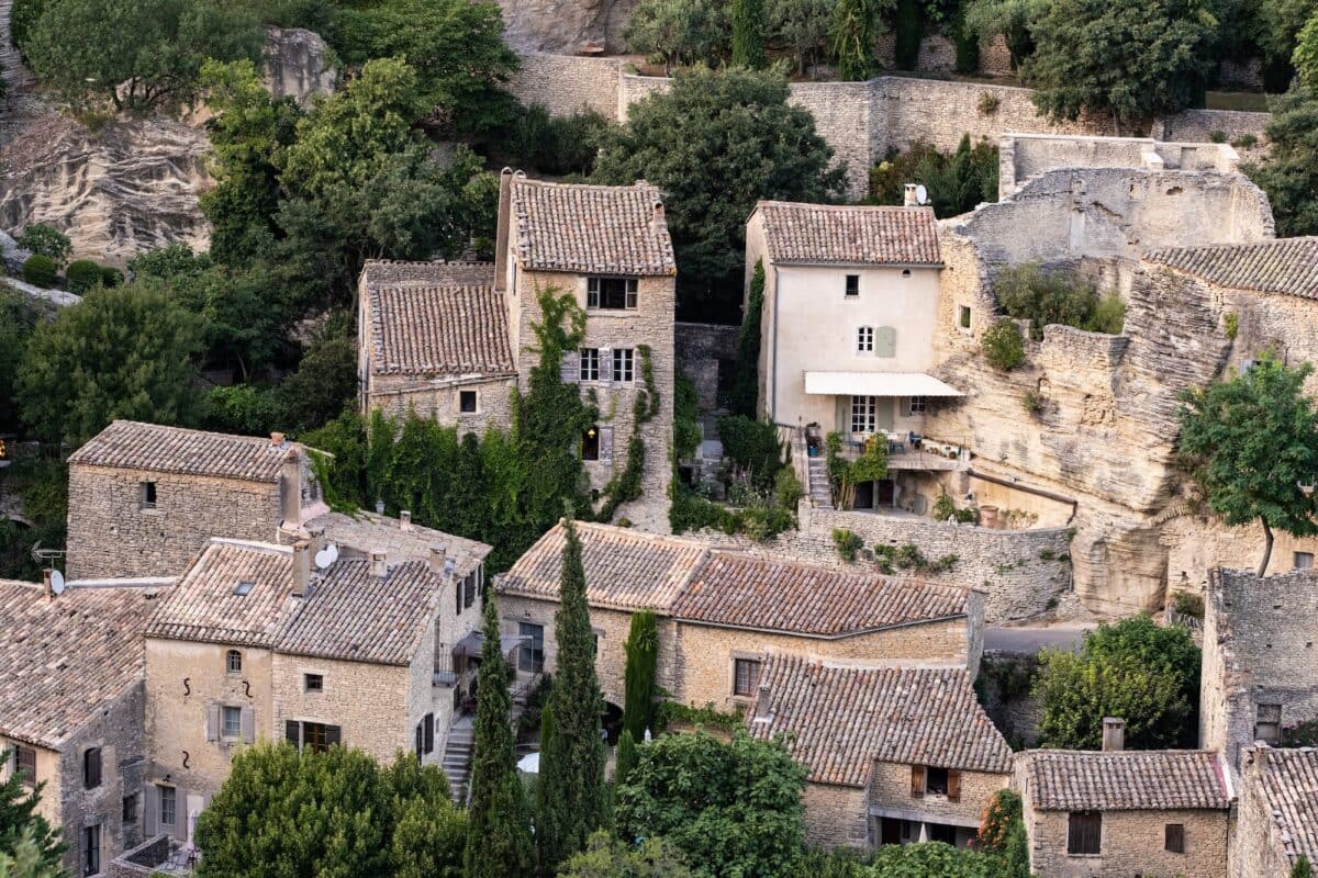 Historical houses in the beautiful town Gordes in the Provence in France